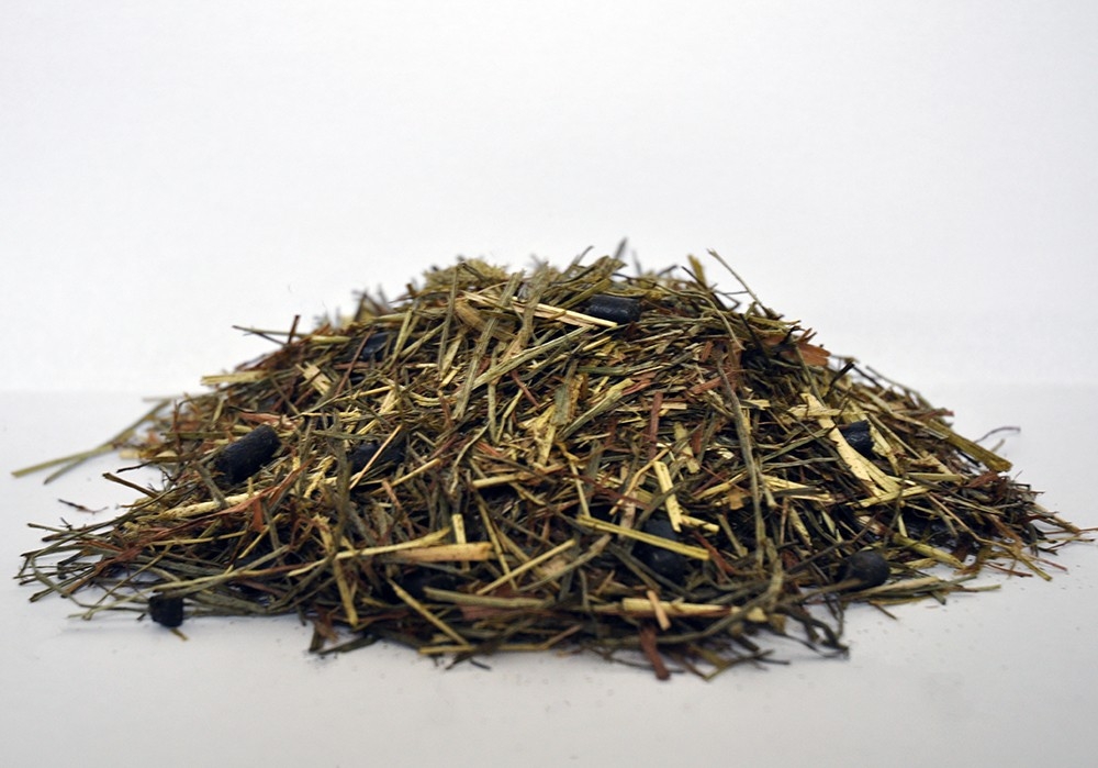 Zdjęcie Dengie Meadow Grass with Herbs  sieczka z traw z dodatkiem ziół 15kg
